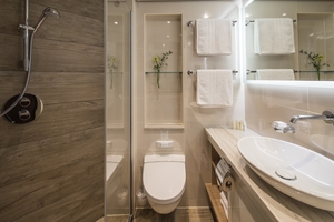 Stern Superior Suite (Diamond Deck)